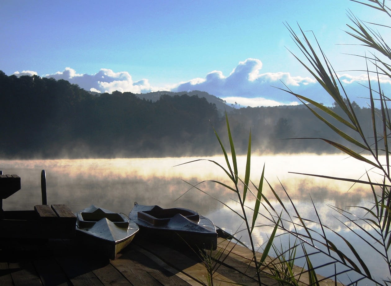 around-luwawa_0000_Dam early morn